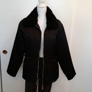 🖤👍Black Quilted Zipper Jacket W/Fur Collar Sz L